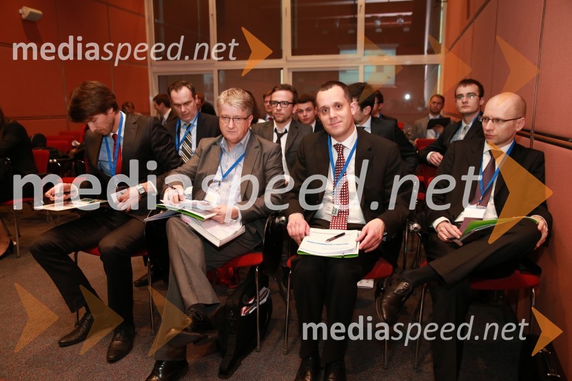  Blaž Hribar, NLB Skladi;  Branko  Greganovič,  HAAB International;  Olivier P. Müller,  CFA, CAIA, FRM, Credit Suisse;  Benjamin Jošar, član uprave, Zavarovalnica TriglavCFA Institute Research Challenge Slovenija