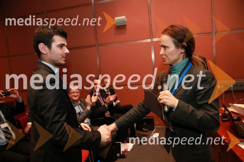  ... ; dr. Mejra Festić, viceguvernerka, Banka SlovenijeCFA Institute Research Challenge Slovenija