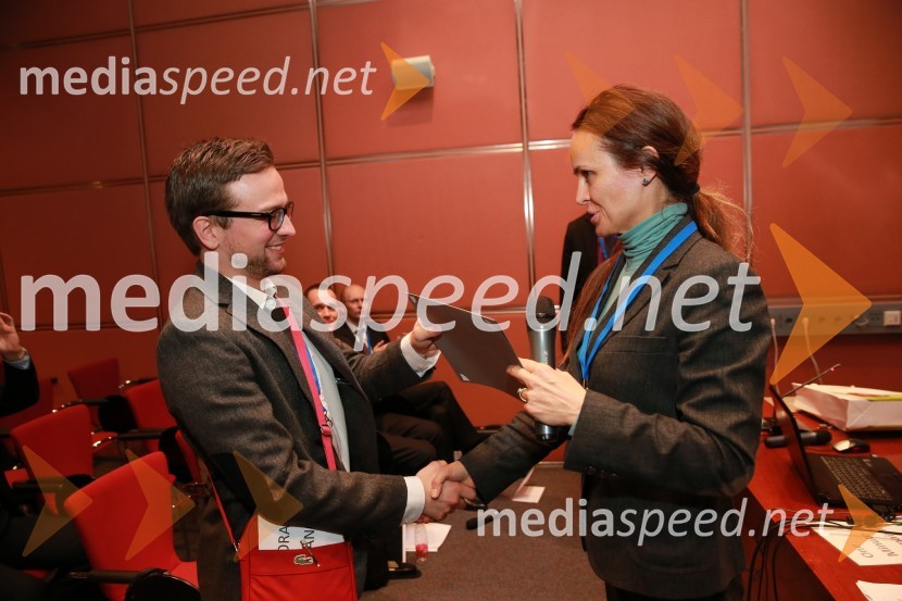  ... ; dr. Mejra Festić, viceguvernerka, Banka SlovenijeCFA Institute Research Challenge Slovenija