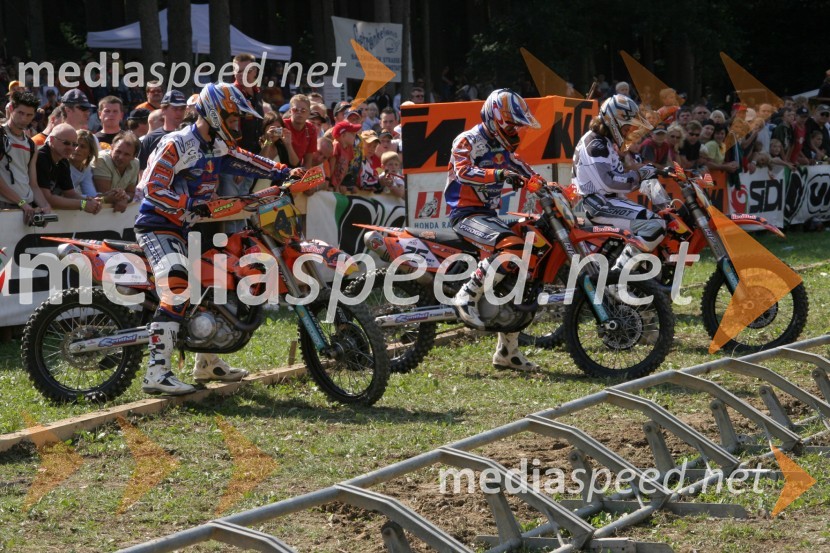 Najboljši trije v svetovnem prvenstvu - pred štartom: Sven Breugelmans - Belgija, Julien Bill - Švica in Yves Demaria - FrancijaMOTOKROS, dirka za svetovno prvenstvo MX3