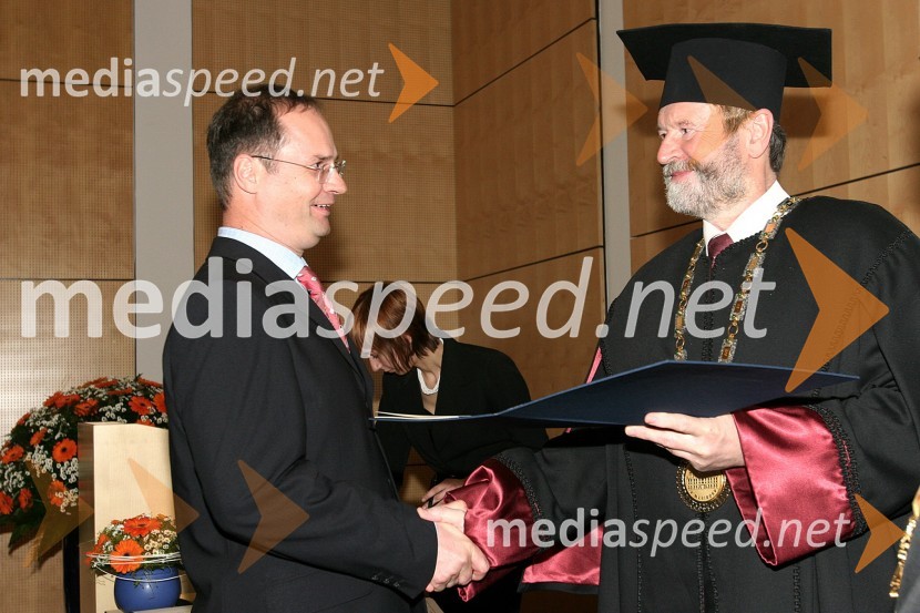 Dr. Bogdan Dugonik in dr. Ivan Rozman, rektor Univerze v MariboruPromocija doktorjev znanosti Univerze v Mariboru, Marec 2007