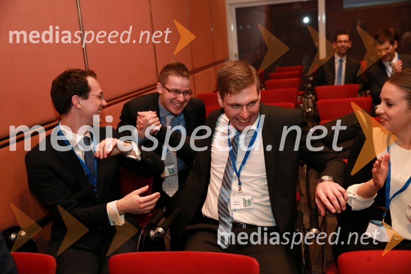  ... ;  Luka Vidovič,  član zmagovalne ekipe, Ekonomska fakulteta Ljubljana ;  Nace Novak, član zmagovalne ekipe, Ekonomska fakulteta Ljubljana;  Eleni Korovesh,  članica zmagovalne ekipe, Ekonomska fakulteta LjubljanaCFA Institute Research Challenge Slovenija