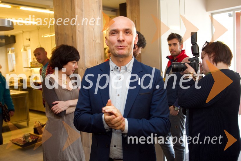  Branko Čakarmiš,  programski direktor Pro PlusaPOP meni z mojstri zabave in okusov