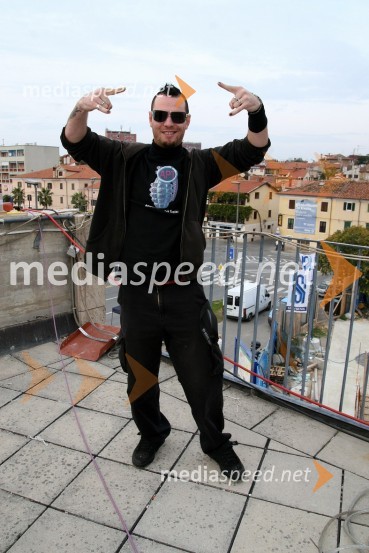 Tomi Meglič, pevec skupine SiddhartaDanes praznuje: Tomi Meglič, pevec skupine Siddharta