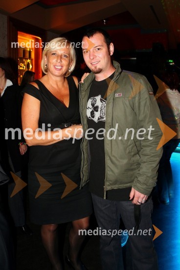 iserka Simčič, sekretarka na ministrstvu za zdravje ter mama Mance Simčič in Tomi Meglič, pevec skupine SiddarthaDanes praznuje: Tomi Meglič, pevec skupine Siddharta