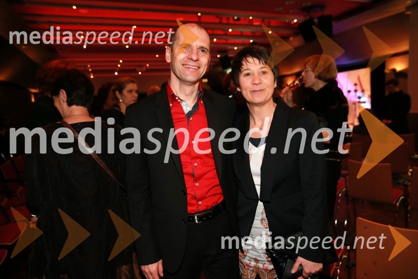  dr. Uroš Grilc, minister za kulturo;  Nina Peče Grilc, direktorica KinodvorOna 365 za leto 2013 je Jolka Milič