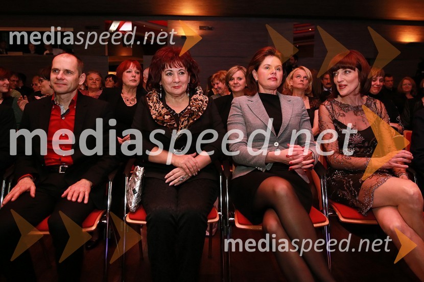  dr. Uroš Grilc, minister za kulturo;  Vlasta Nussdorfer, varuhinja človekovih pravic; mag. Alenka Bratušek, predsednica vlade Republike Slovenije;  Sabina Obolnar, urednica revij Ona ter OnaplusOna 365 za leto 2013 je Jolka Milič