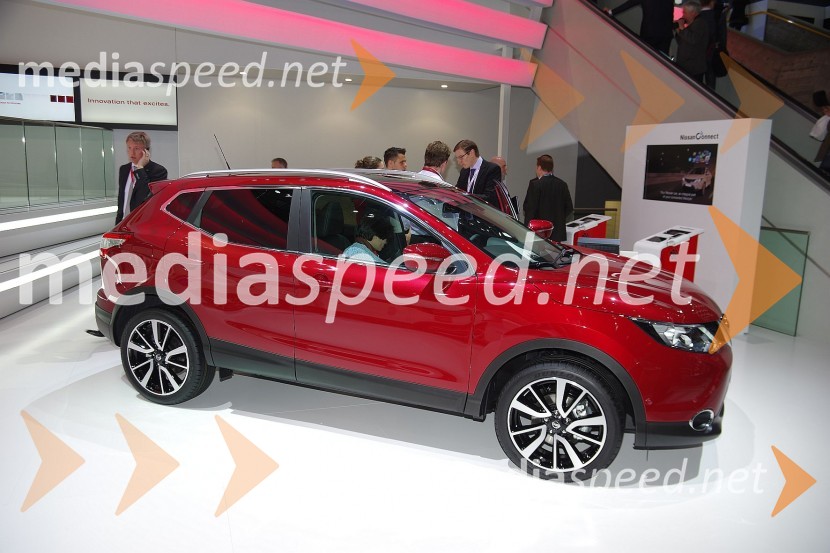 Nissan QashqaiUtrinki iz 84. avtomobilskega salona v Ženevi