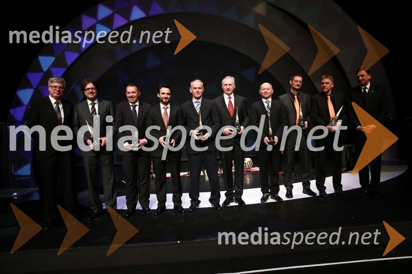  Samo Hribar Milič, predsednik in generalni direktor GZS;  Hubert Kosler, direktor Yaskawa Ristro d.o.o.;  Iztok Stanonik, direktor Polycom Škofja Loka d.o.o.;  Danilo Ferjančič, generalni direktor Porsche Slovenija d.o.o;  Jože  Mermal, predsednik uprave BTC-ja; dr. Otmar Zorn, generalni direktor Iskra Zaščite d.o.o.;  Janez Janko Kodila, direktor Kodila d.o.o.; dr. Jure Knez, tehnični direktor Dewesoft d.o.o.;  Andrej Orožen, direktor Dewesoft d.o.o.;  Borut Pahor, predsednik Republike Slovenije46. podelitev nagrad Gospodarske zbornice Slovenije