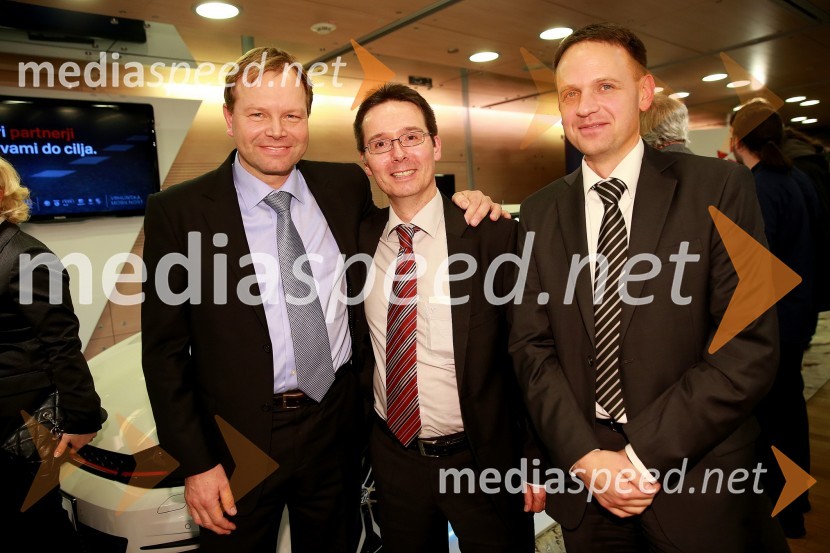  Marko Škriba, direktor znamke Volkswagen pri Porsche Slovenija d.o.o.;  Michael Grimmert, predstavnik tovarne Volkswagen ;  Franci Bolta, direktor znamke Audi pri podjetju Porsche Slovenija d.o.o.46. podelitev nagrad Gospodarske zbornice Slovenije