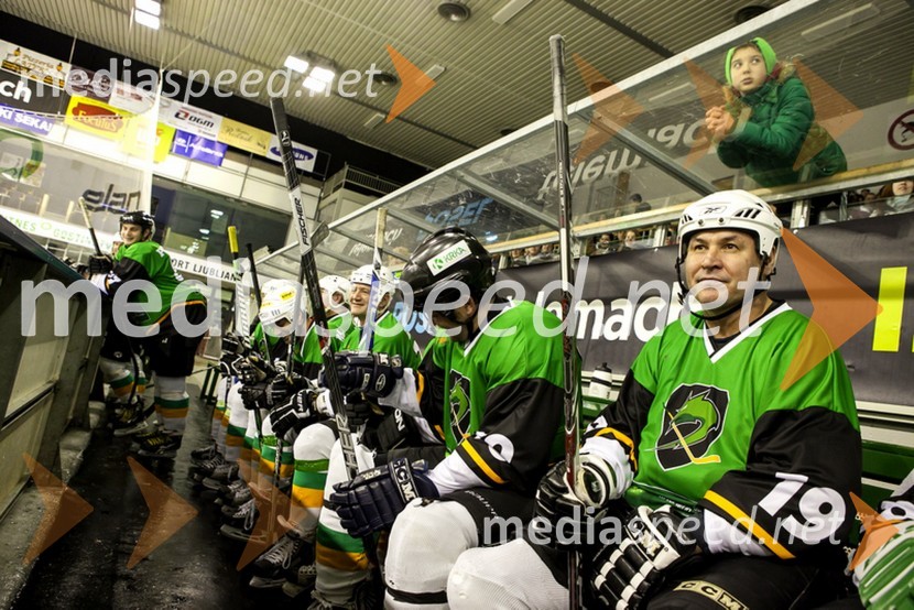 Humanitarni derbi hokejskih legend