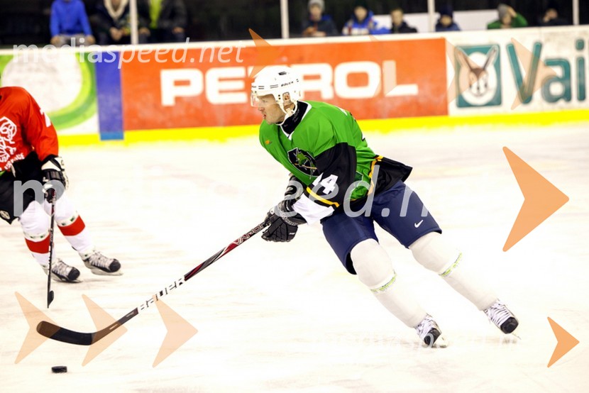  Dejan Kontrec, generalni sekretar, Hokejska zveza SlovenijeHumanitarni derbi hokejskih legend