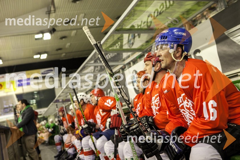 Humanitarni derbi hokejskih legend