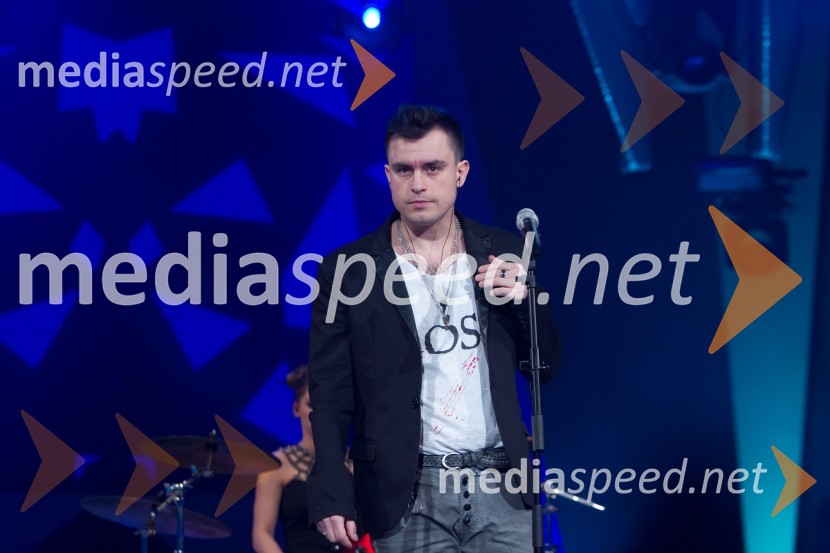  Omar Naber, glasbenikEMA 2014, zmagovalka je Tinkara Kovač!