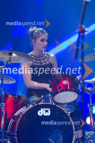  Maja Orešnik, glasbenicaEMA 2014, zmagovalka je Tinkara Kovač!