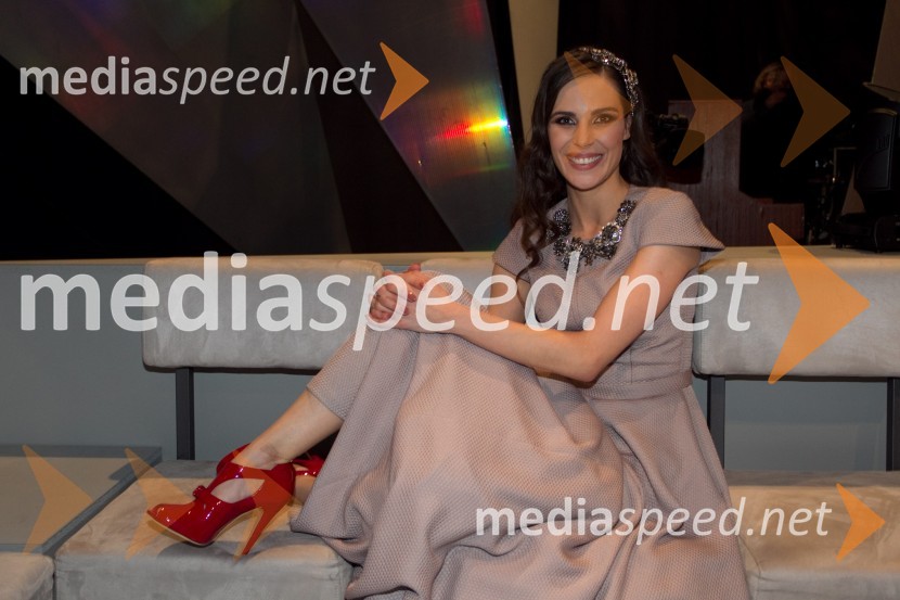  Ula  Furlan, igralkaEMA 2014, zmagovalka je Tinkara Kovač!