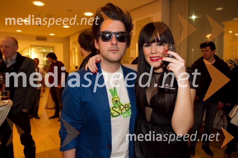  Lucas Alexander, novinar;  Nika Zorjan, pevkaEMA 2014, zmagovalka je Tinkara Kovač!