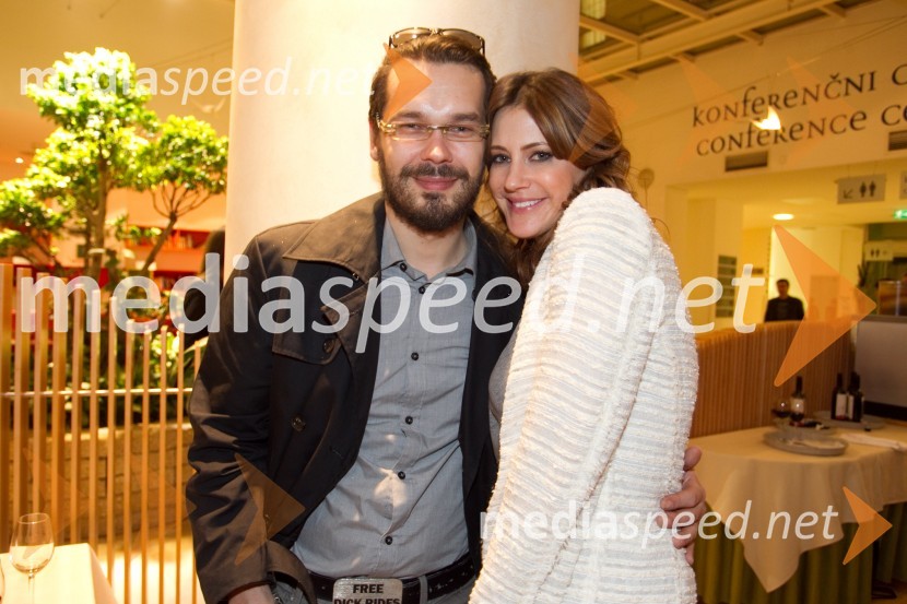  Damjan Levec-Emperatrizz, stilist;  Hannah Mancini, pevkaEMA 2014, zmagovalka je Tinkara Kovač!