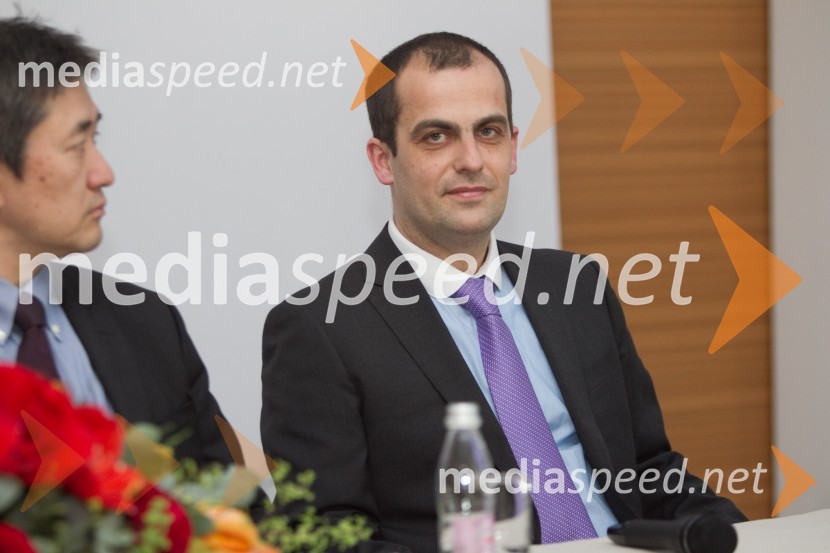  Gregor  Mauko, direktor Toyota SlovenijaAkira Kimura je novi predsednik Toyota Adria