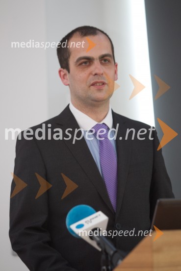  Gregor  Mauko, direktor Toyota SlovenijaAkira Kimura je novi predsednik Toyota Adria