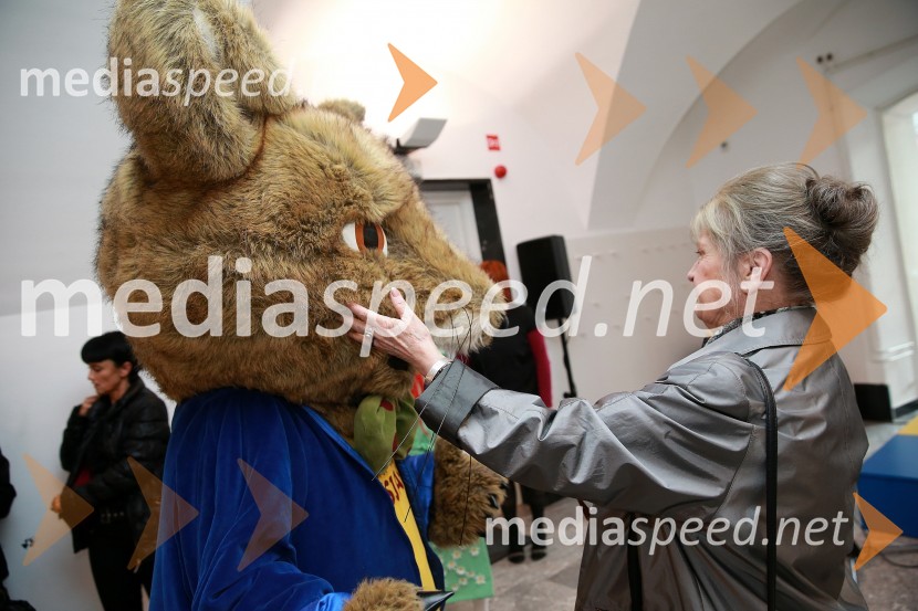  Herman Lisjak, maskota, Muzej novejše zgodovine Celje;  Jelka Reichman, slikarka in ilustratorkaBrlog igrač, otvoritev razstave, Muzej novejše zgodovine Celje