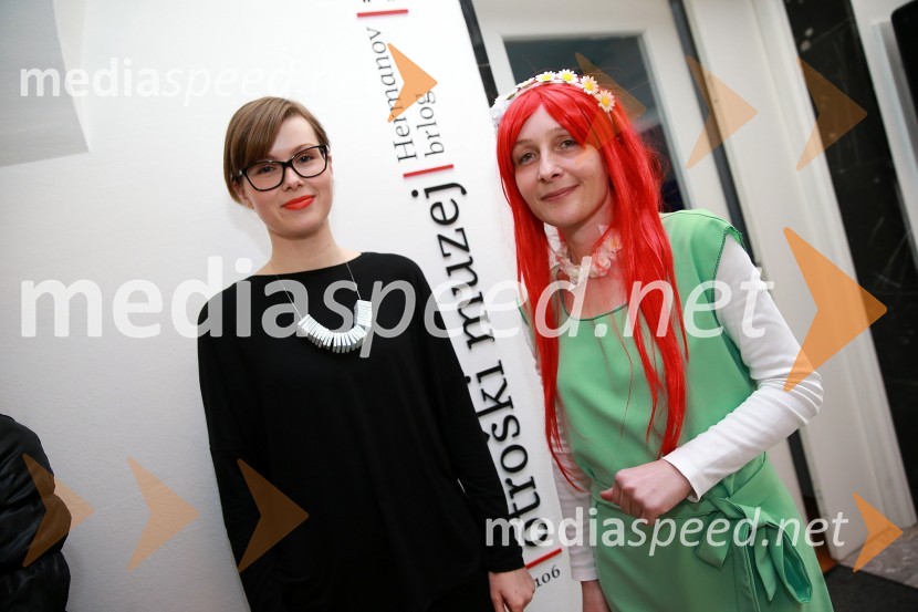  Mojca Črešnik, oblikovalka razstave;  Barbara Vrečko, Muzej novejše zgodovine CeljeBrlog igrač, otvoritev razstave, Muzej novejše zgodovine Celje