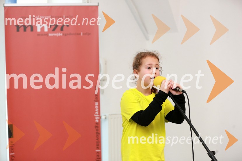  Zara KregarBrlog igrač, otvoritev razstave, Muzej novejše zgodovine Celje