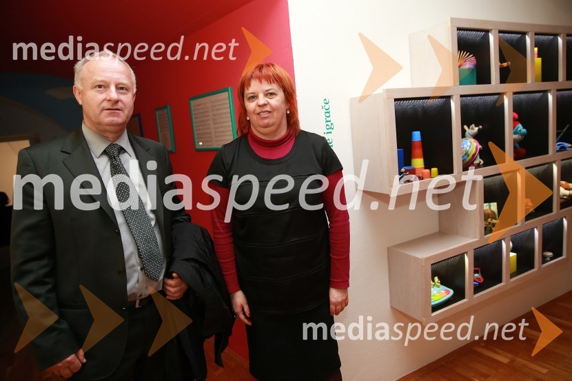 mag. Marjan Ferjanc, direktor, Splošna bolnišnica Celje;  Darja  Jan, višja kustosinja, Muzej novejše zgodovine CeljeBrlog igrač, otvoritev razstave, Muzej novejše zgodovine Celje