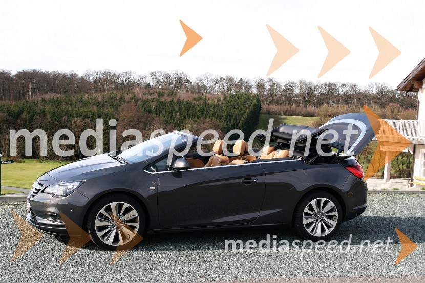 Opel Cascada 1.6 SIDI Cosmo, postopek zapiranja streheOpel Cascada 1.6 SIDI Cosmo, mediaspeed test