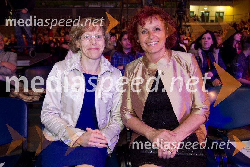  Nika Tevž Cizej, zdravnica; dr.  Valerija Bužan, direktorica VDC Dolfke BoštjaničičArt-down-up, dobrodelni koncert