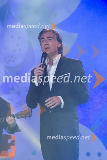  Jan Plestenjak, pevecArt-down-up, dobrodelni koncert