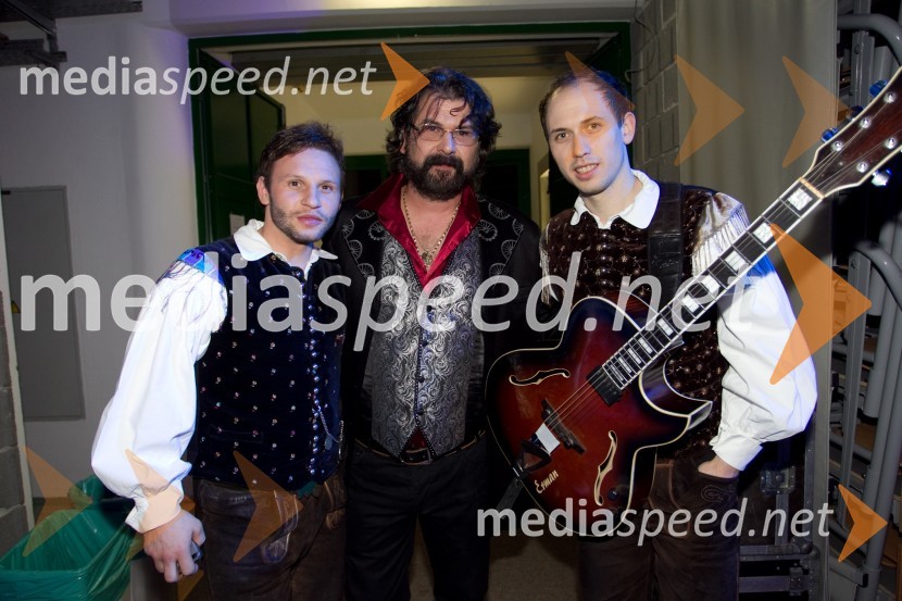  Dejan Zupan, pevec;  Igor Misdaris, glasbenik;  Matic Plevec, glasbenikArt-down-up, dobrodelni koncert