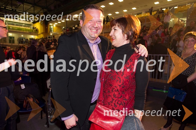  Marko Sterle;  Nives MarvinArt-down-up, dobrodelni koncert