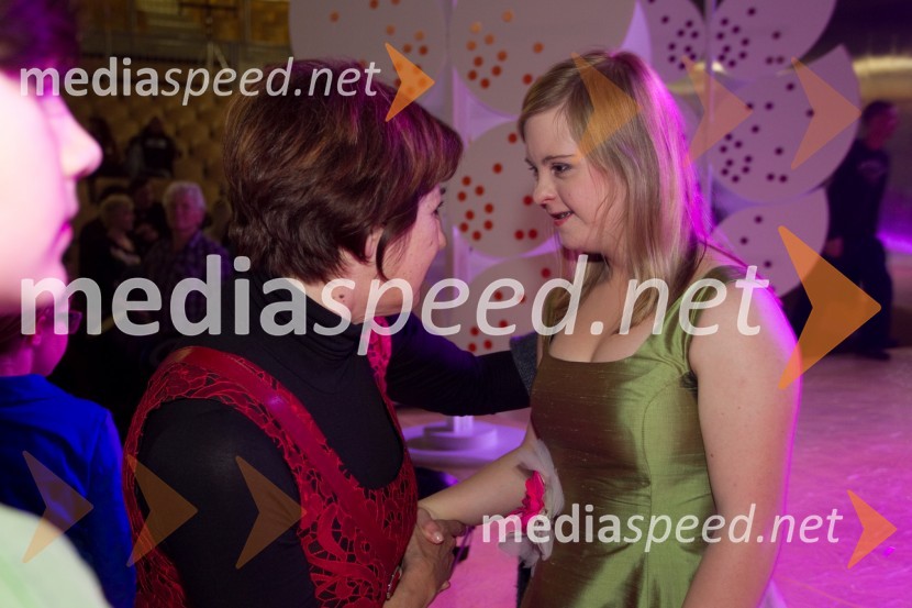  Nives Marvin;  Andreja LazarArt-down-up, dobrodelni koncert