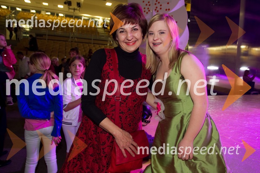  Nives Marvin;  Andreja LazarArt-down-up, dobrodelni koncert