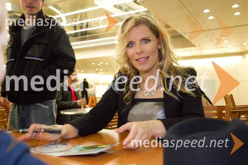  Anika Horvat, pevkaAnika Horvat in Klemen Klemen, koncert