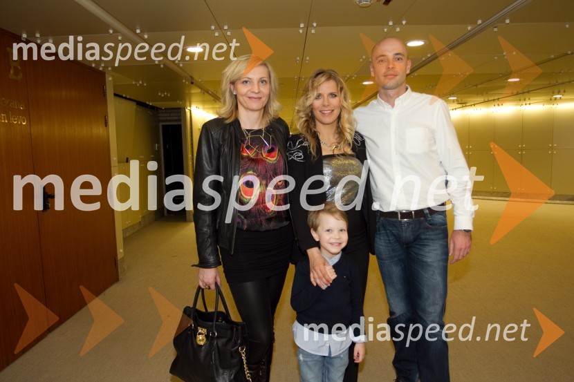  Darja Černe;  Anika Horvat, pevka;  Gašper  Polak Černe;  Tomaž Polak, ravnatelj, Glasbena šola Gornja RadgonaAnika Horvat in Klemen Klemen, koncert