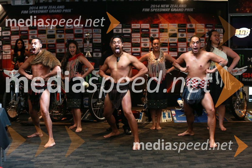 MaoriSpeedway GP 2014, VN Nova Zelandija, uradna predstavitev voznikov in prvi prosti trening