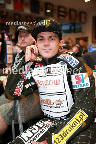  Tai  Woffinden, speedwayist (Velika Britanija)Speedway GP 2014, VN Nova Zelandija, uradna predstavitev voznikov in prvi prosti trening