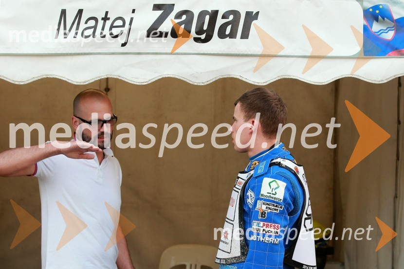  Lukasz Pawlikowski , vodja ekipe Žagar Racing Team;  Matej Žagar, speedwayist (Slovenija)Žagar zadovoljen z delovanjem motorjev pred prvo dirko sezone
