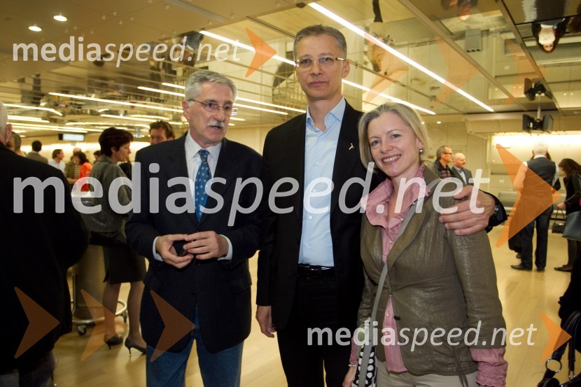  Petar Radović, odgovorni urednik razvedrilnega programa TV Slovenija; dr. Igor Lukšič, predsednik SD; doc. dr. Marta Macedoni-Lukšič, Inštitut za avtizem in sorodne motnjeČista norišnica, premiera komedije