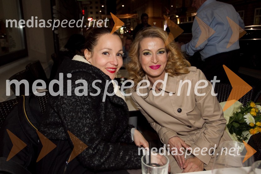  Iva Babić, igralka;  Maša Derganc, igralkaČista norišnica, premiera komedije