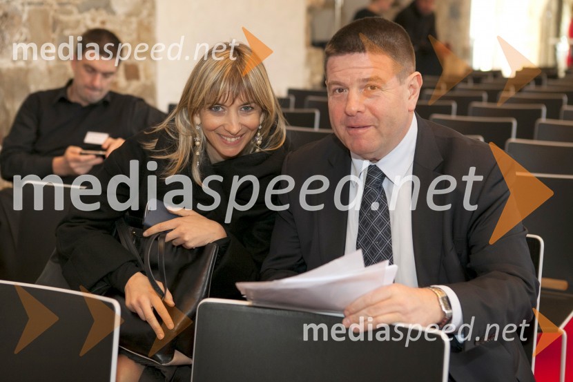  Tatjana Pogačnik, direktorica, Poslovna akademija Finance;  Peter  Frankl, direktor in urednik časnika FinanceMreža idej: konferenca Marčeve ide