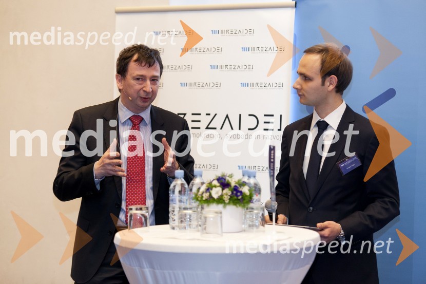  Michele Leonardi,  izvršni direktor poslovanja IBM Slovenija; mag. Gregor Cigüt, Mreža idejMreža idej: konferenca Marčeve ide