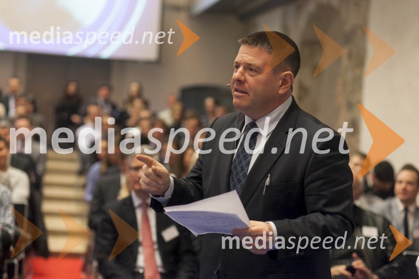  Peter  Frankl, direktor in urednik časnika FinanceMreža idej: konferenca Marčeve ide