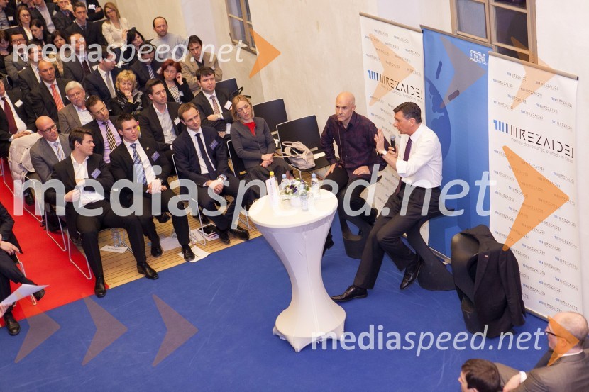  Jeff  Jonas, IBM Fellow;  Borut Pahor, predsednik Republike SlovenijeMreža idej: konferenca Marčeve ide