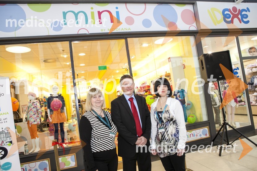  Sonja Grah, prodajalka;  Igor Maroša, član uprave Mercator d.d.;  Katja Dujmovič, prodajalkaMini by Modiana, otvoritev trgovine v Kopru
