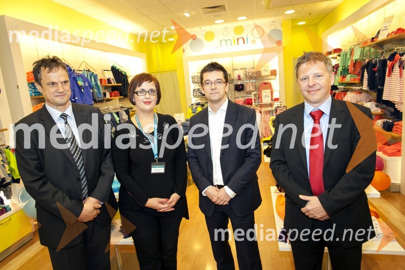  Emil Pavšič, pomočnik direktorja za hipermarkete, Mercator;  Indira Kurbašić, poslovodja, Mini by Modiana, Koper;  Tine Kek, direktor hipermarketov, Mercator;  Igor Maroša, član uprave Mercator d.d.Mini by Modiana, otvoritev trgovine v Kopru