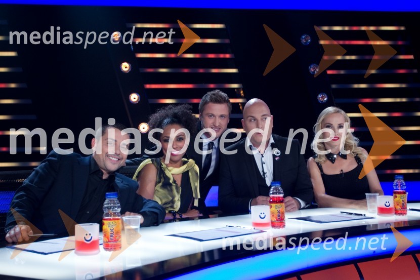  Uroš Perić, glasbenik;  Irena Yebuah Tiran, operna pevka;  Denis Avdić, voditelj;  Boštjan Gombač, glasbenik;  Tanja Ribič, igralkaZnan obraz ima svoj glas