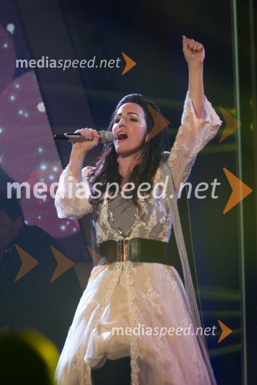  Eva  Hren, pevkaZnan obraz ima svoj glas